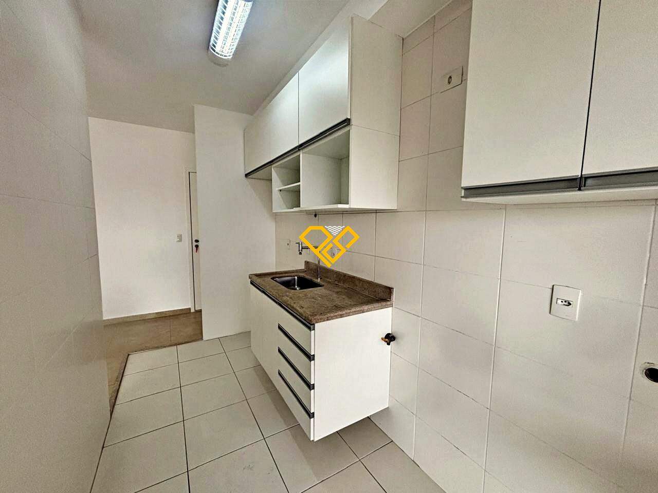 Apartamento para aluguel no Ponta da Praia: Cozinha