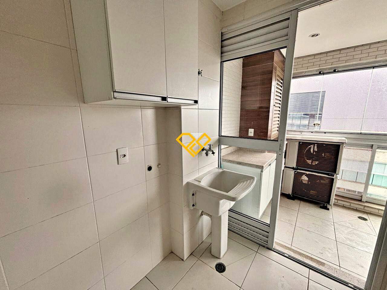 Apartamento para aluguel no Ponta da Praia: Área de serviço