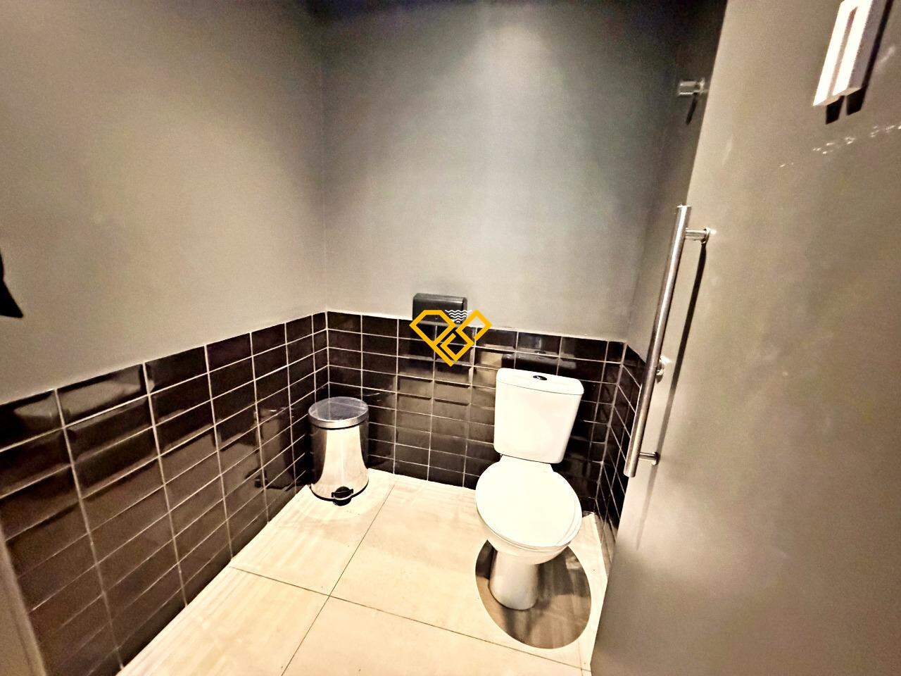Loja para aluguel no Embaré: