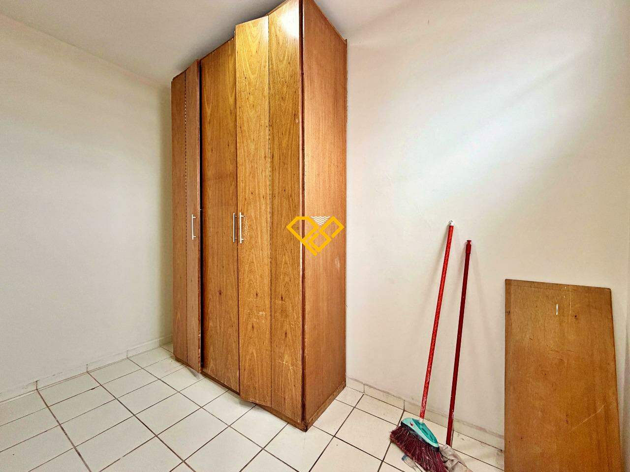 Apartamento para aluguel no Embaré: Dependência