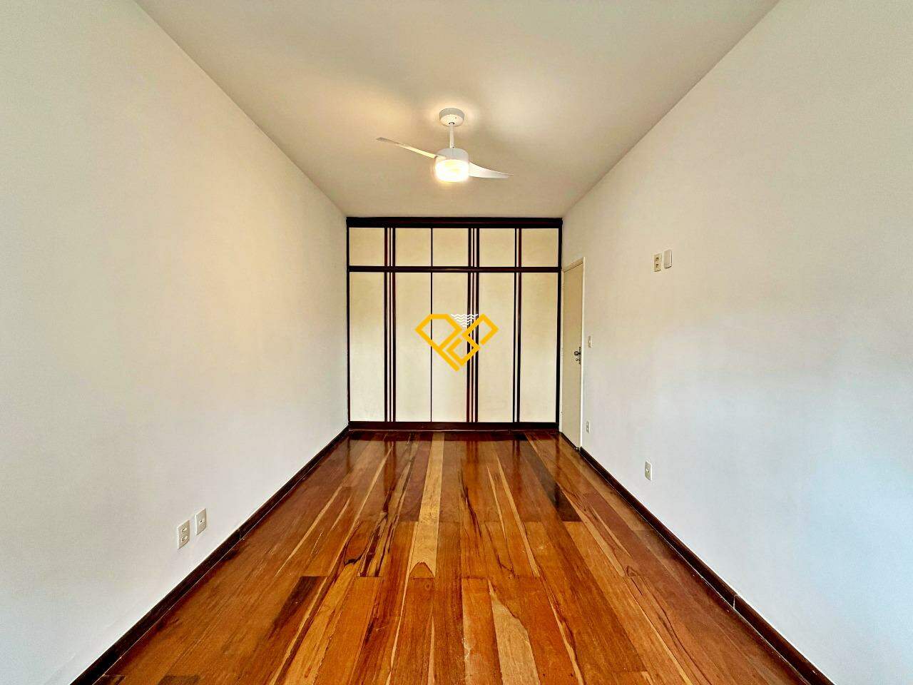 Apartamento para aluguel no Embaré: Dormitório 2