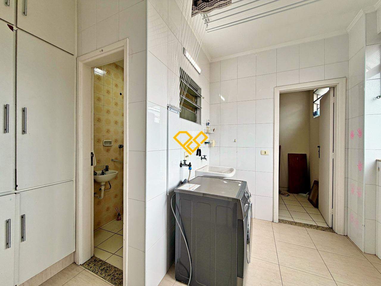 Apartamento para aluguel no Embaré: Área de serviço
