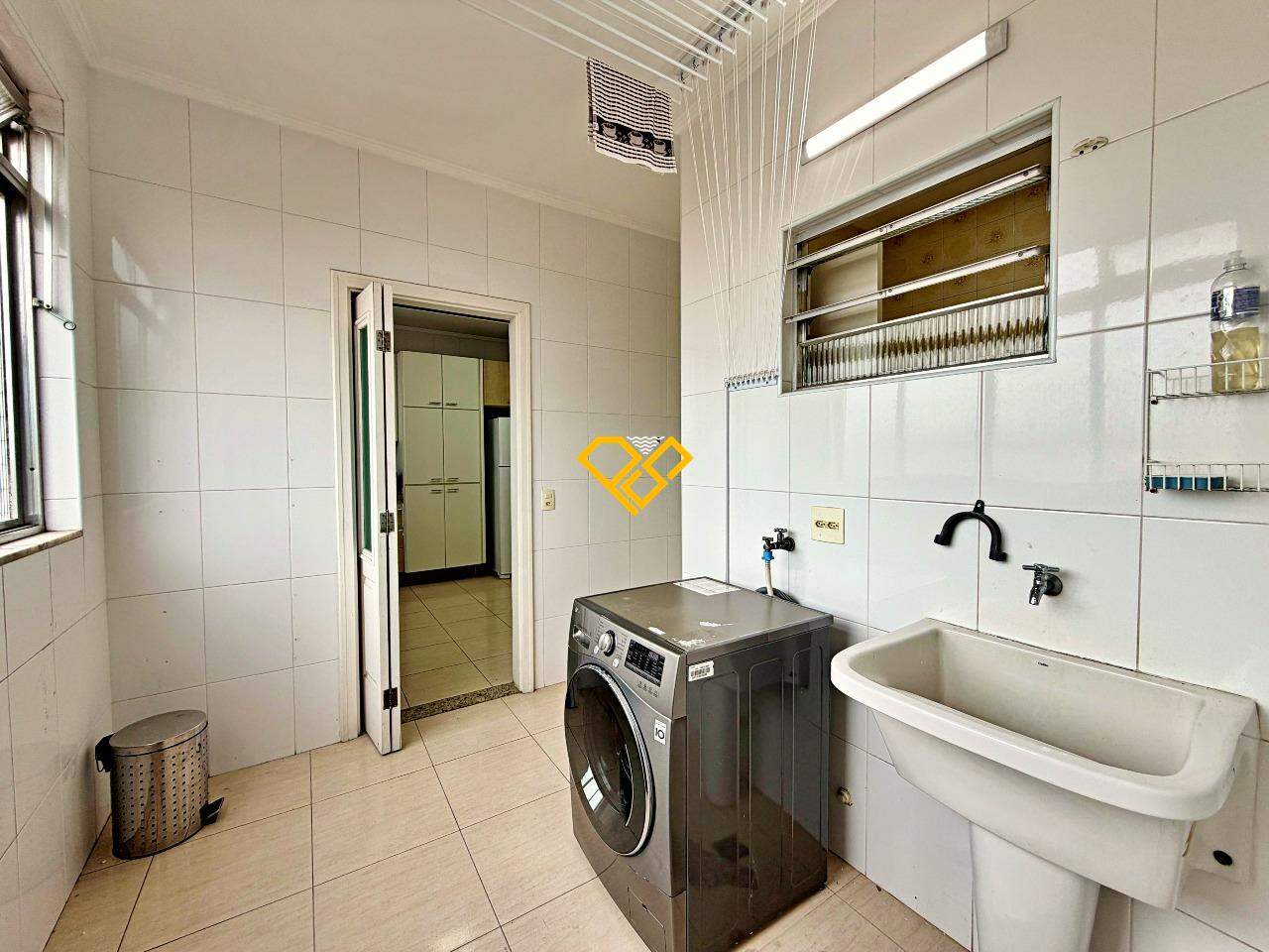 Apartamento para aluguel no Embaré: Área de serviço