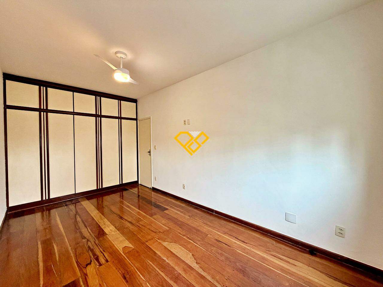 Apartamento para aluguel no Embaré: Dormitório 2
