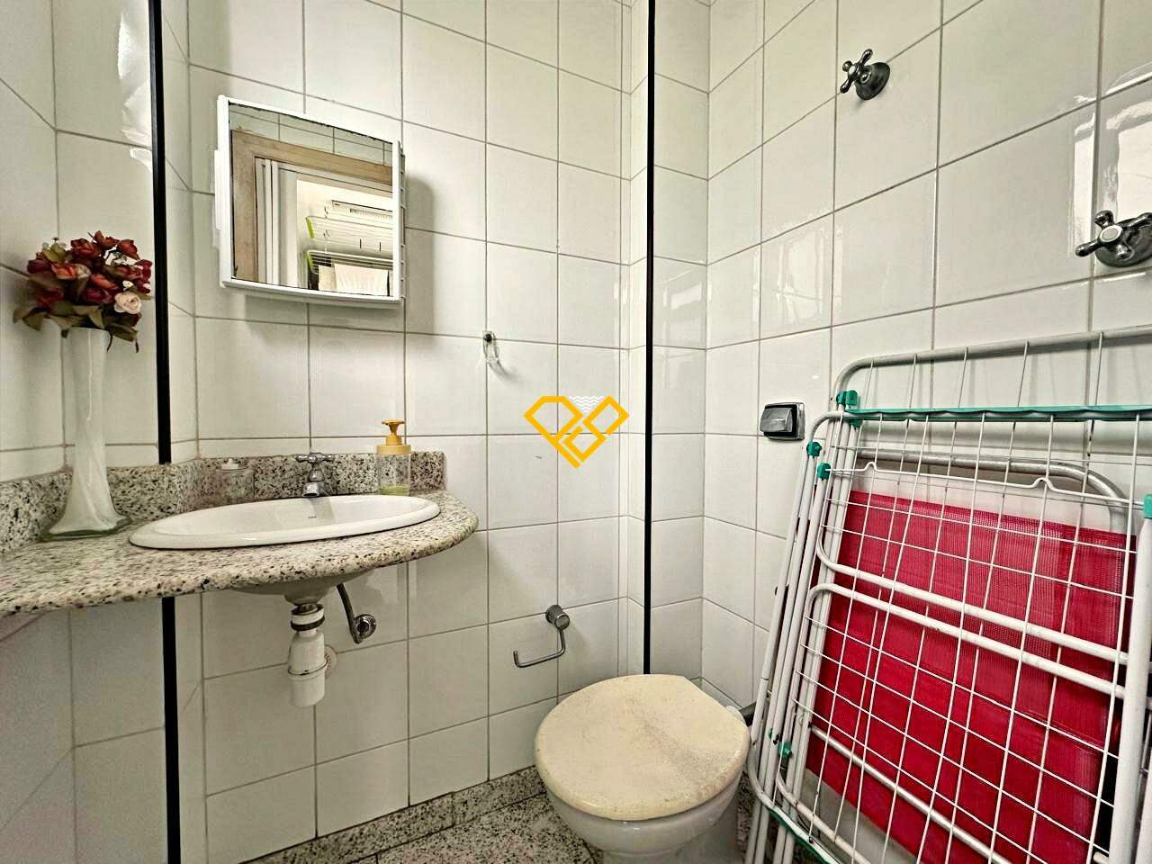 Apartamento para aluguel no Boqueirão: Wc de serviço
