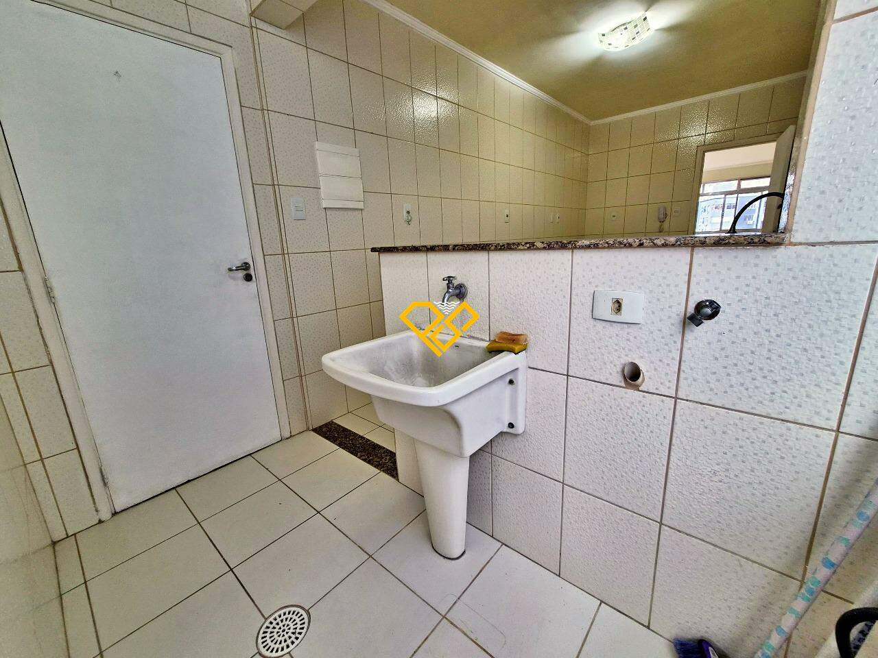 Apartamento para aluguel no José Menino: Área de serviço