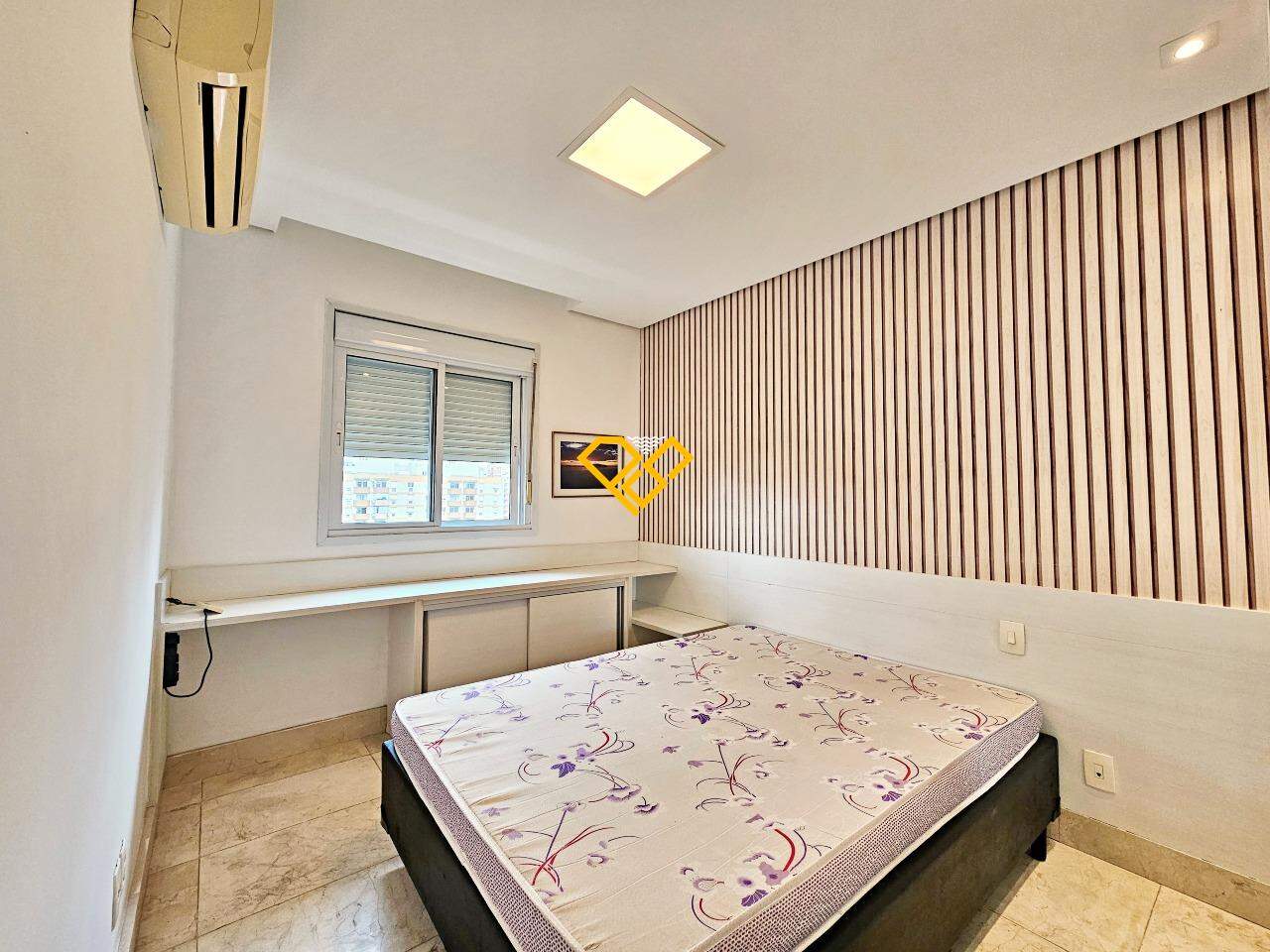 Apartamento à venda no Boqueirão: Dormitório - suíte