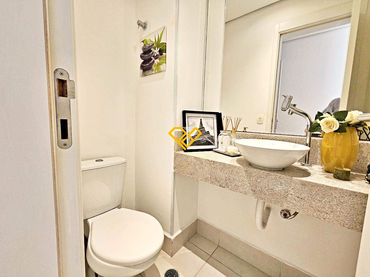 Apartamento à venda no Boqueirão: Lavabo