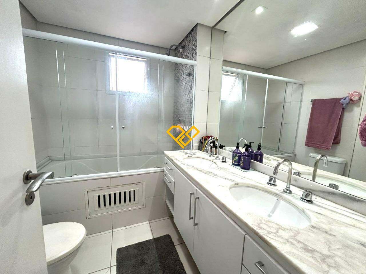 Apartamento à venda no Gonzaga: Wc suíte 2