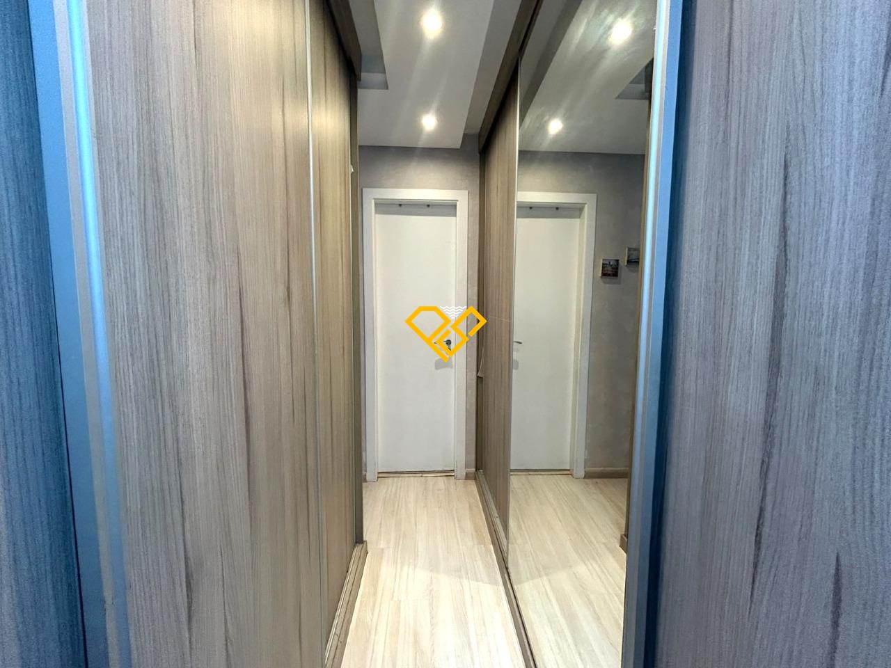 Apartamento à venda no Gonzaga: Suíte 2 - closet
