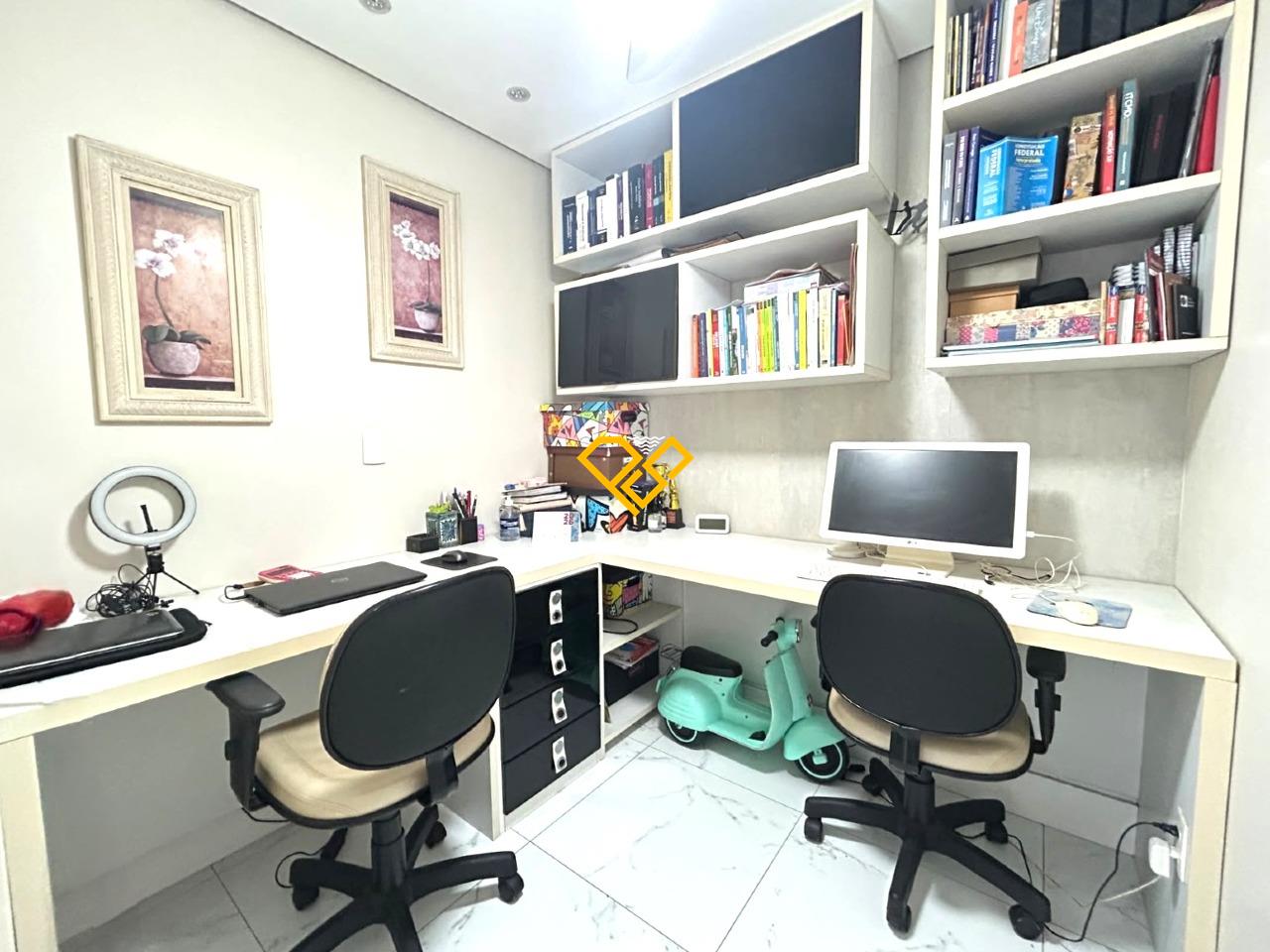 Apartamento à venda no Gonzaga: Escritório