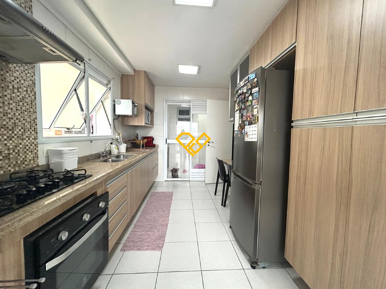 Apartamento à venda no Gonzaga: Cozinha
