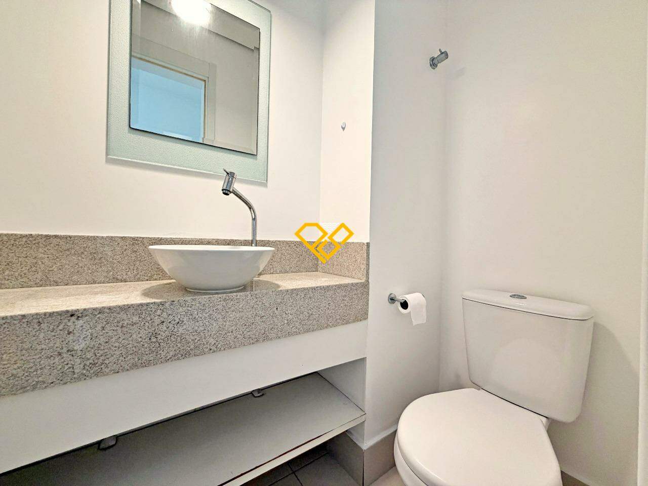 Apartamento para aluguel no Boqueirão: Lavabo