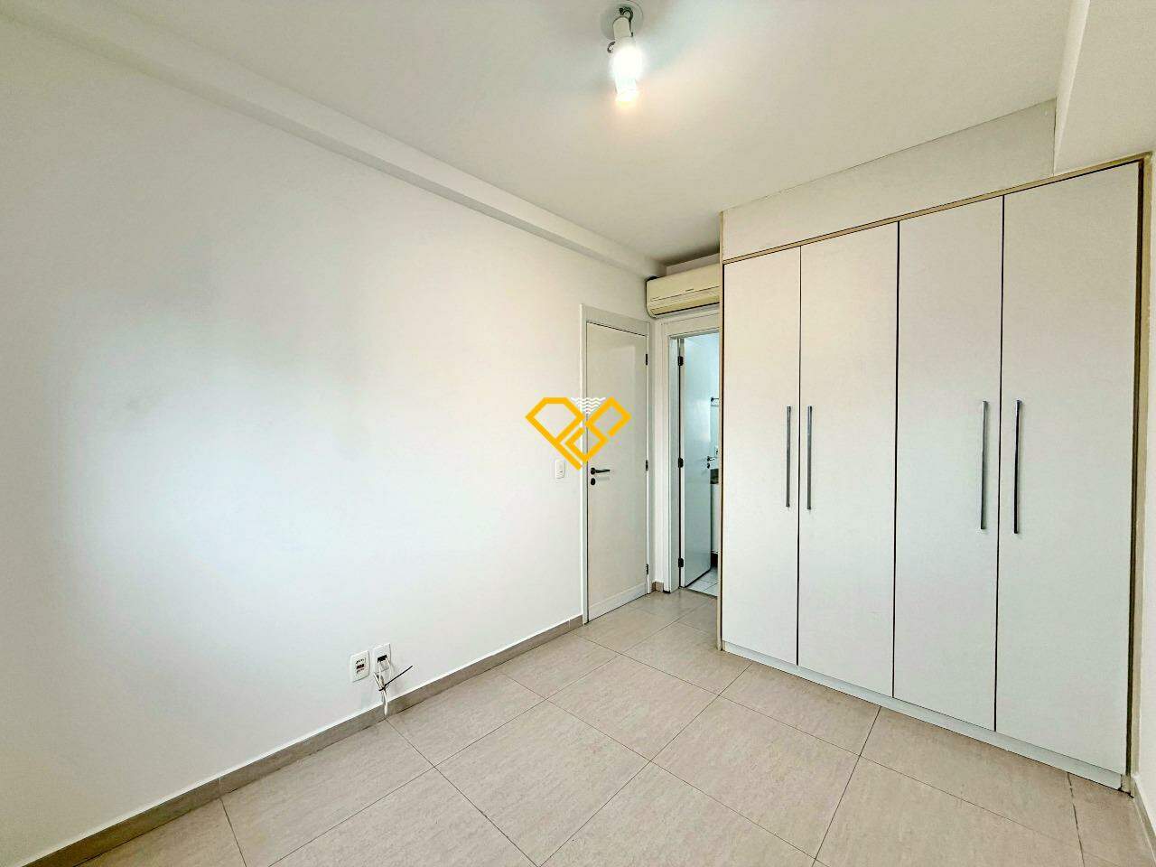 Apartamento para aluguel no Boqueirão: Dormitório - suíte