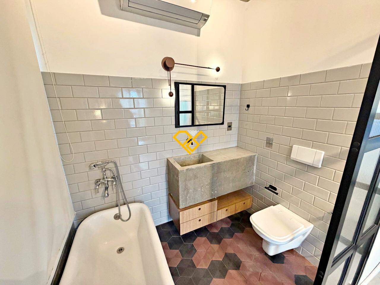 Garden à venda no Embaré: Wc suíte