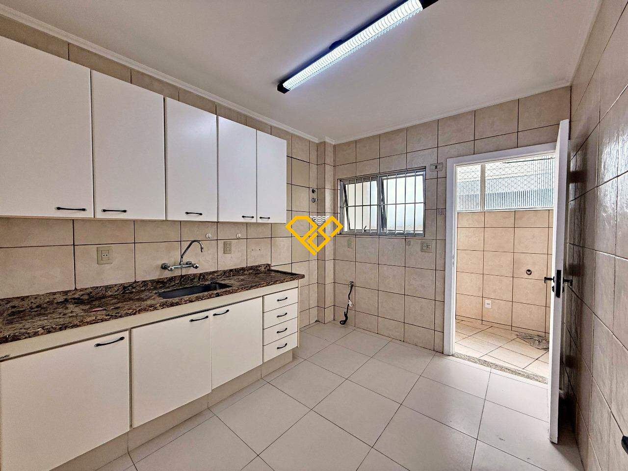 Apartamento para aluguel no Ponta da Praia: Cozinha