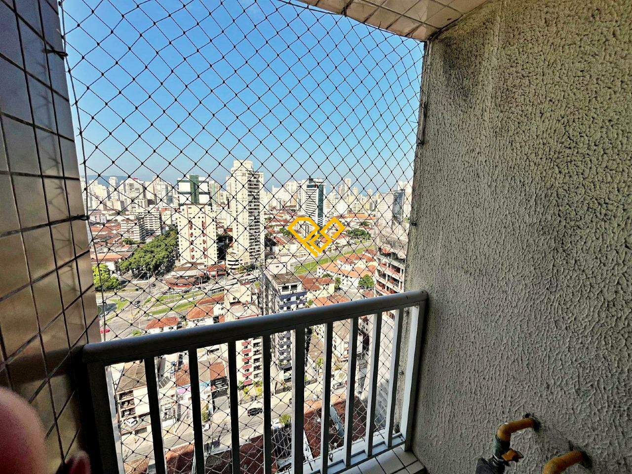 Apartamento para aluguel no Encruzilhada: Varanda