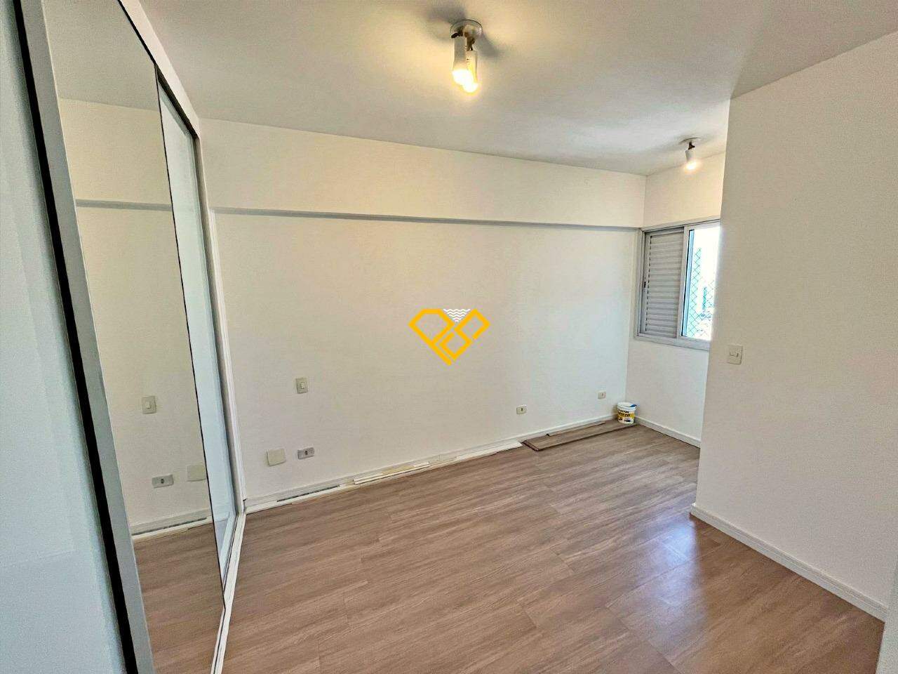 Apartamento para aluguel no Encruzilhada: Dormitório 1 - suíte