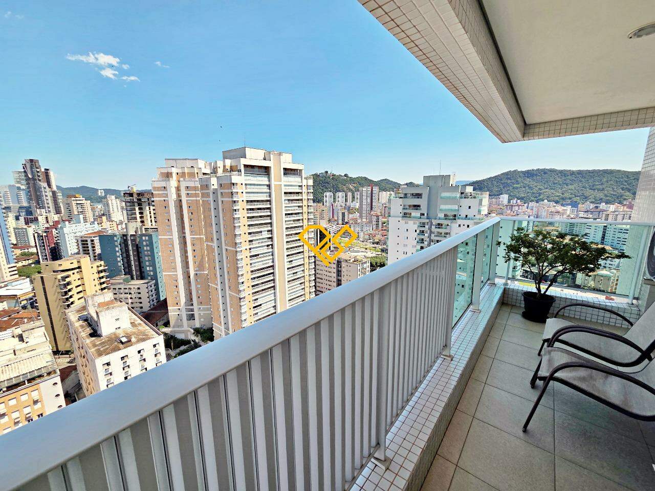 Apartamento à venda no Gonzaga: Varanda