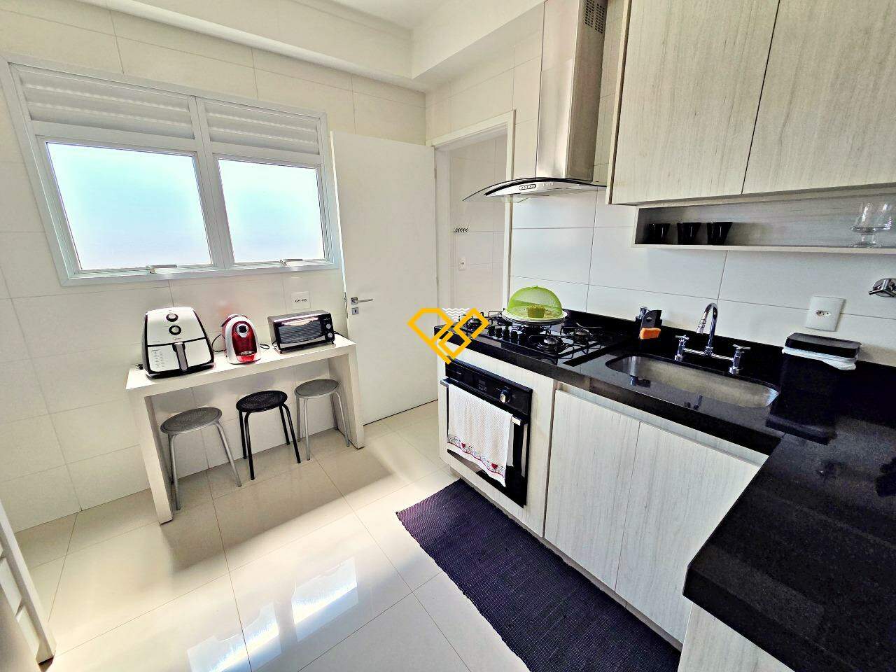 Apartamento à venda no Gonzaga: Cozinha