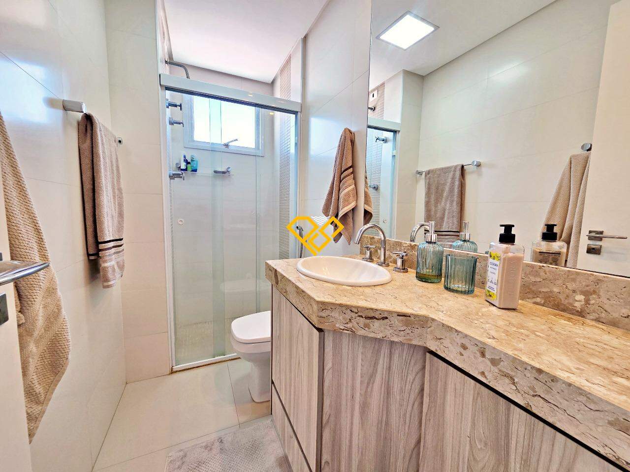 Apartamento à venda no Gonzaga: Wc social