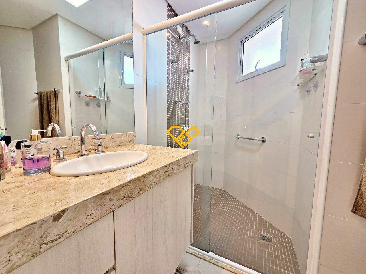 Apartamento à venda no Gonzaga: Wc suíte