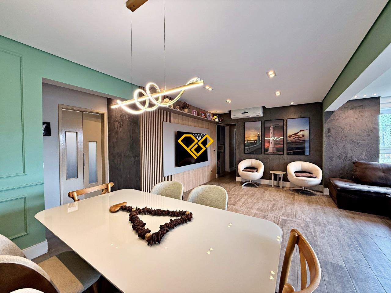 Apartamento à venda no Ponta da Praia: Sala