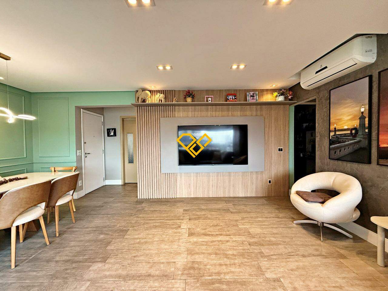 Apartamento à venda no Ponta da Praia: Sala