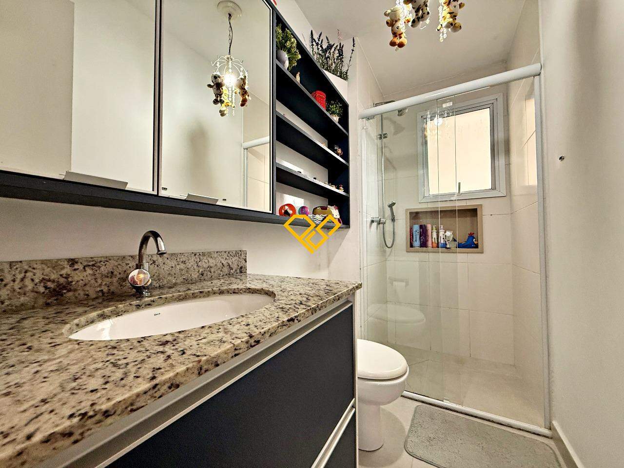 Apartamento à venda no Ponta da Praia: Wc social