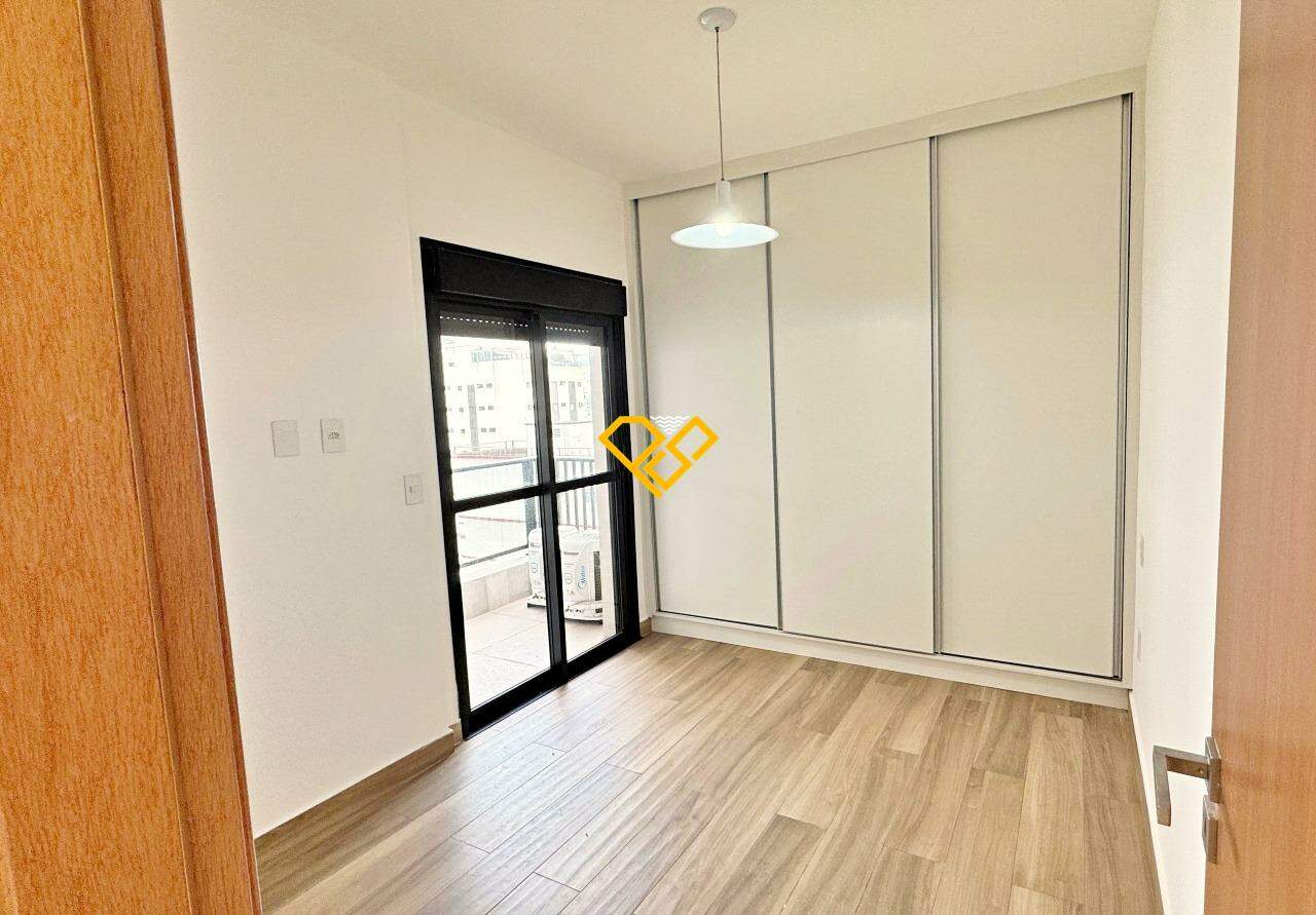 Apartamento para aluguel no Aparecida: Dormitório - suíte