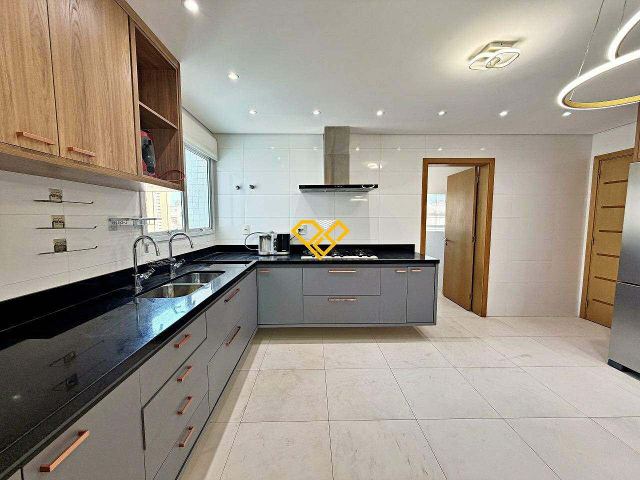 Apartamento para aluguel no Ponta da Praia: Cozinha