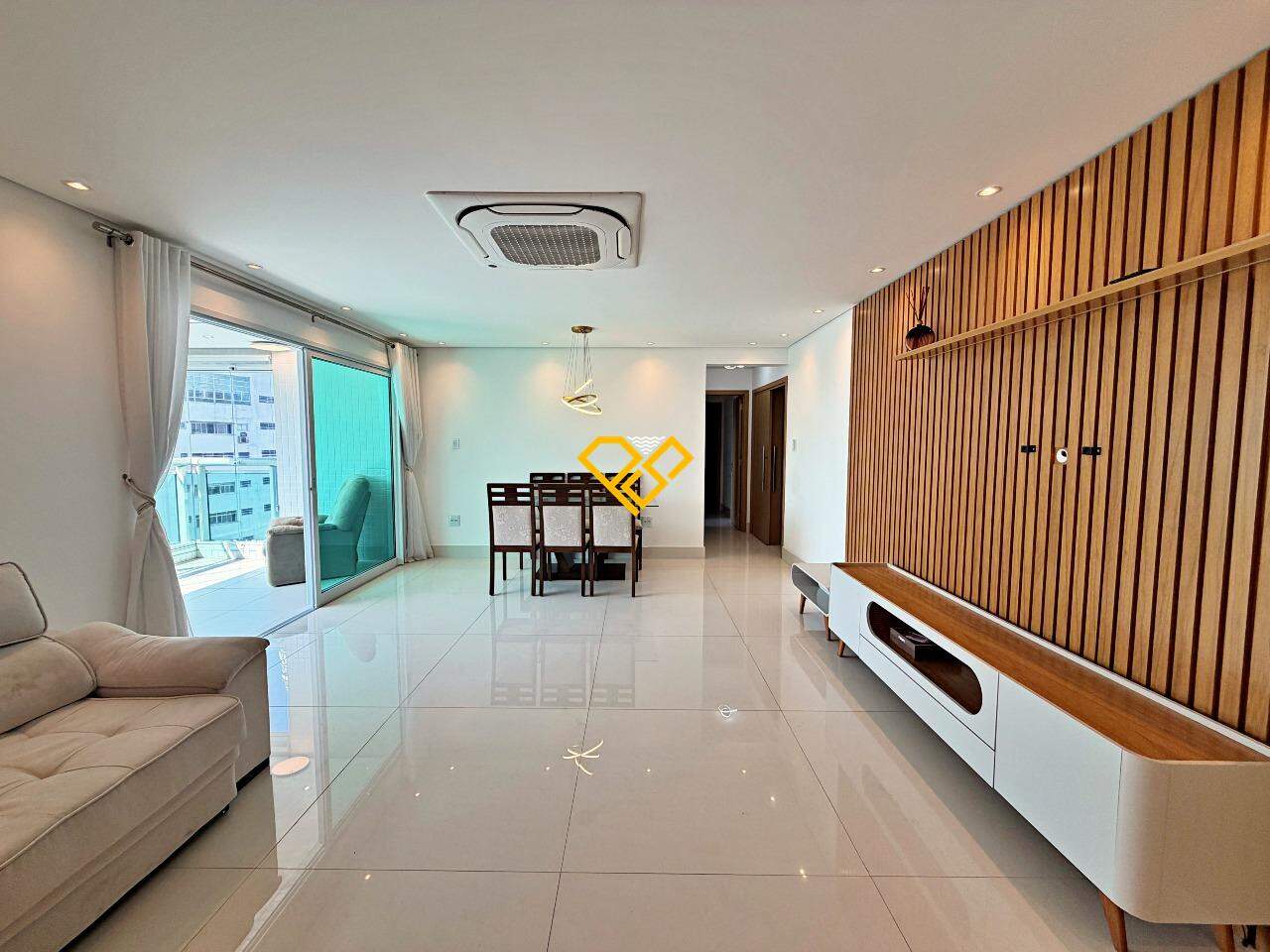 Apartamento para aluguel no Ponta da Praia: Sala