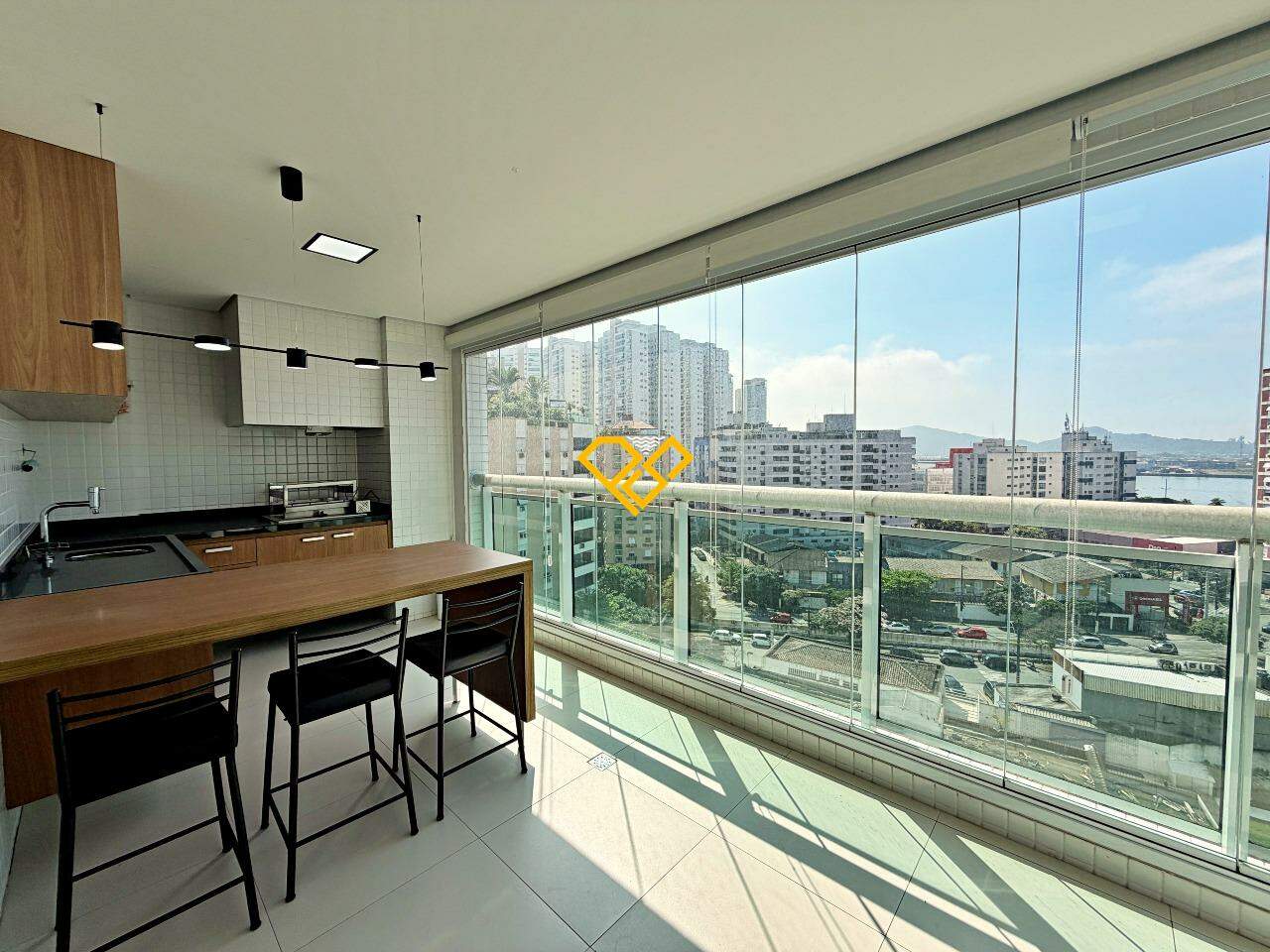 Apartamento para aluguel no Ponta da Praia: Varanda