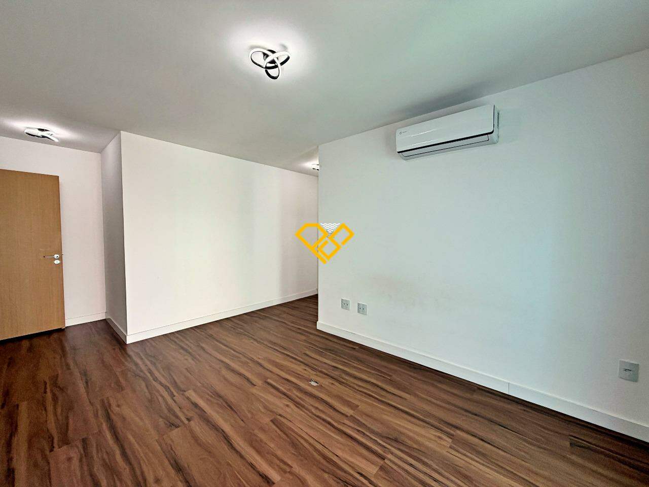 Apartamento para aluguel no Ponta da Praia: Suíte 2