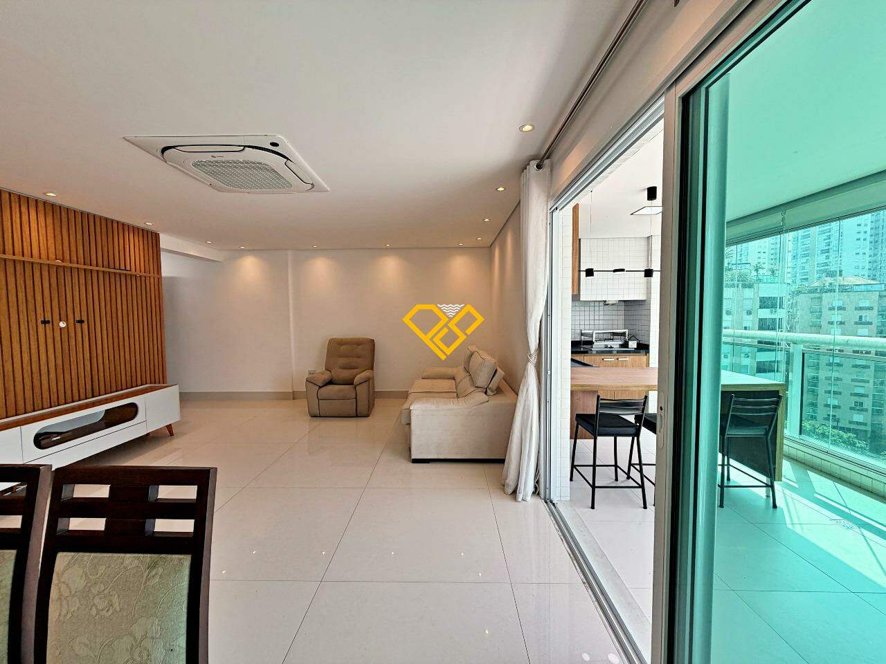 Apartamento para aluguel no Ponta da Praia: Sala