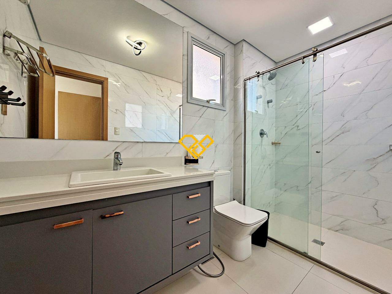 Apartamento para aluguel no Ponta da Praia: Wc suíte 3