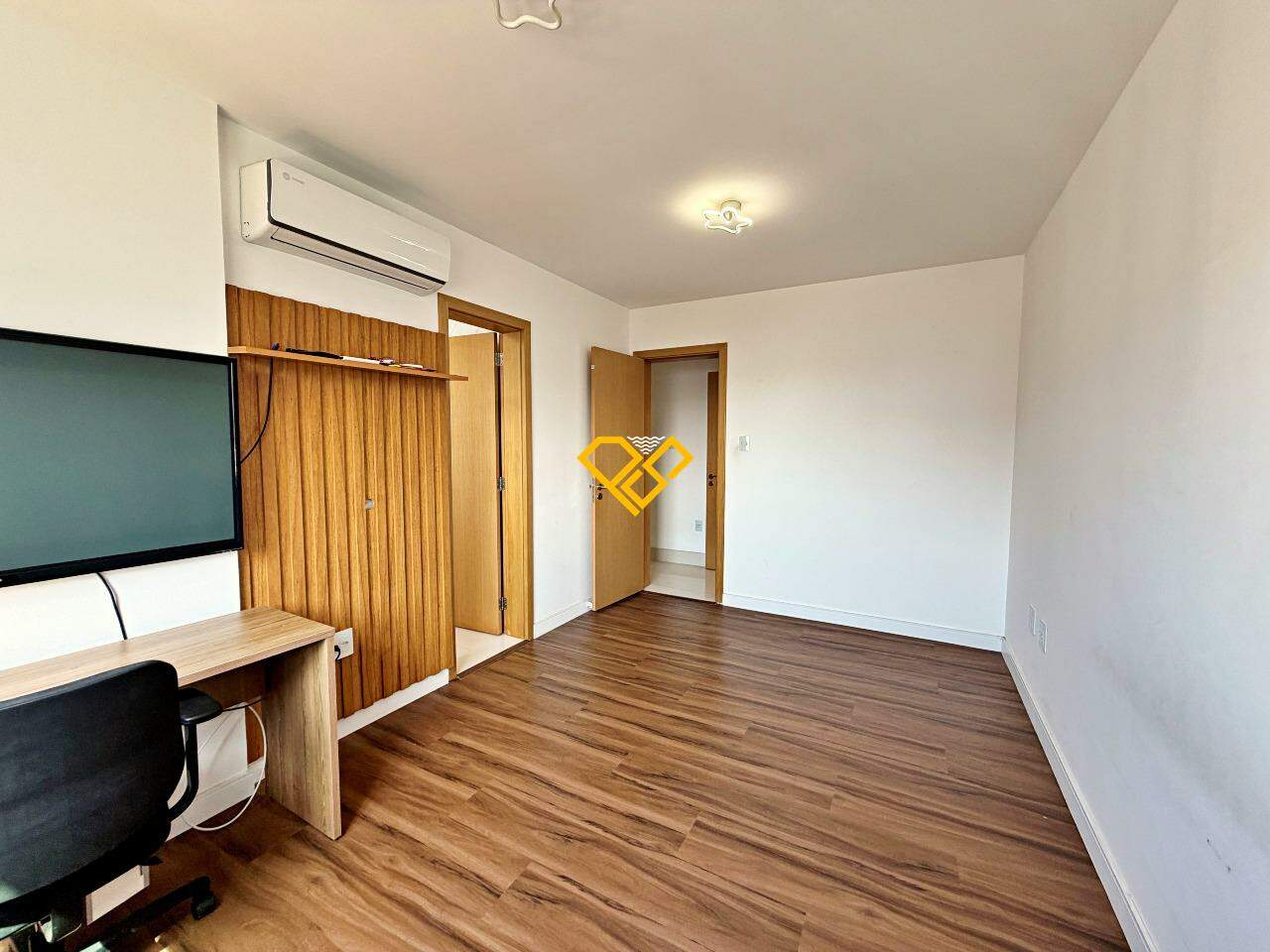 Apartamento para aluguel no Ponta da Praia: Suíte 1