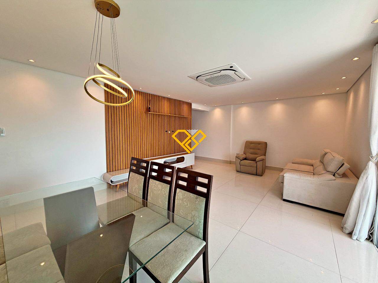 Apartamento para aluguel no Ponta da Praia: Sala