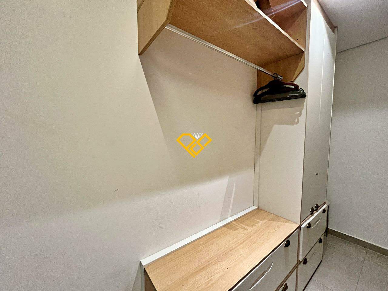 Apartamento à venda no Boqueirão: Dormitório - suíte - closet