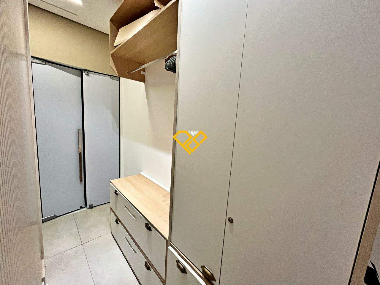 Apartamento à venda no Boqueirão: Dormitório - suíte - closet