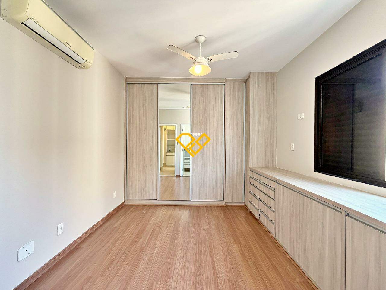 Apartamento à venda no Gonzaga: Dormitório 1 - suíte