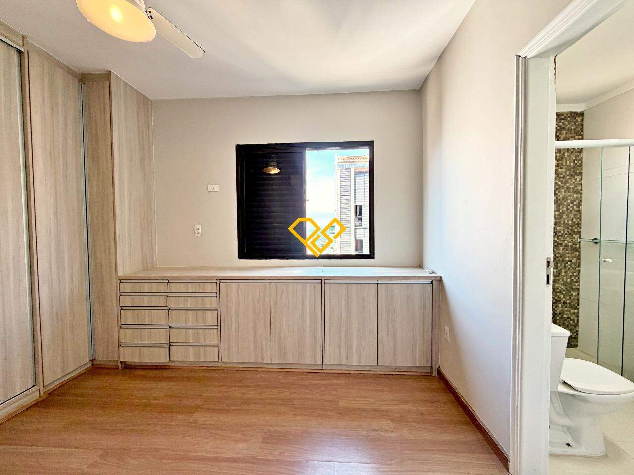 Apartamento à venda no Gonzaga: Dormitório 1 - suíte