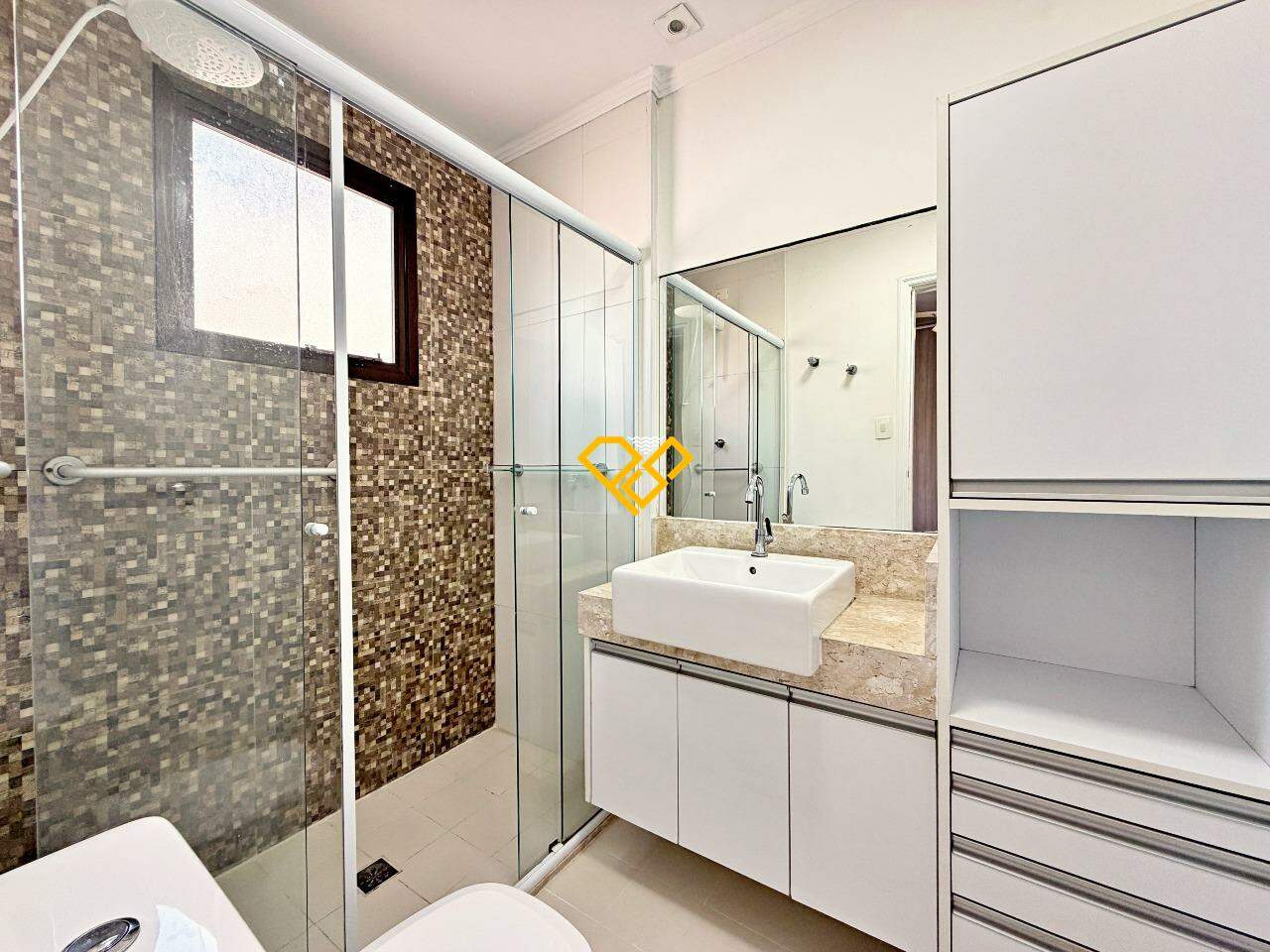 Apartamento à venda no Gonzaga: Wc suíte