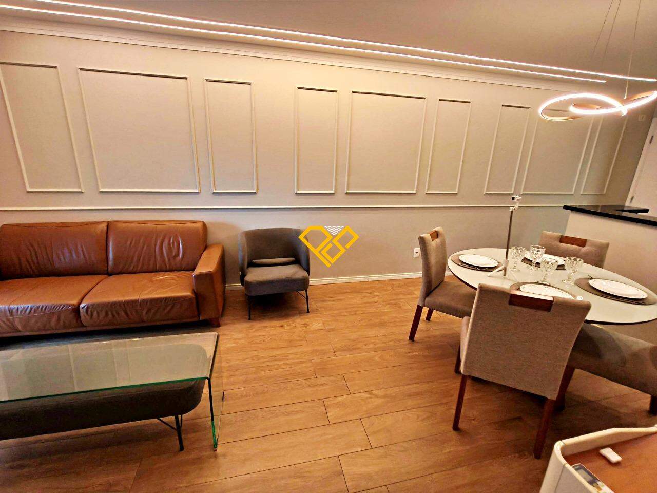 Apartamento à venda no Ponta da Praia: Sala