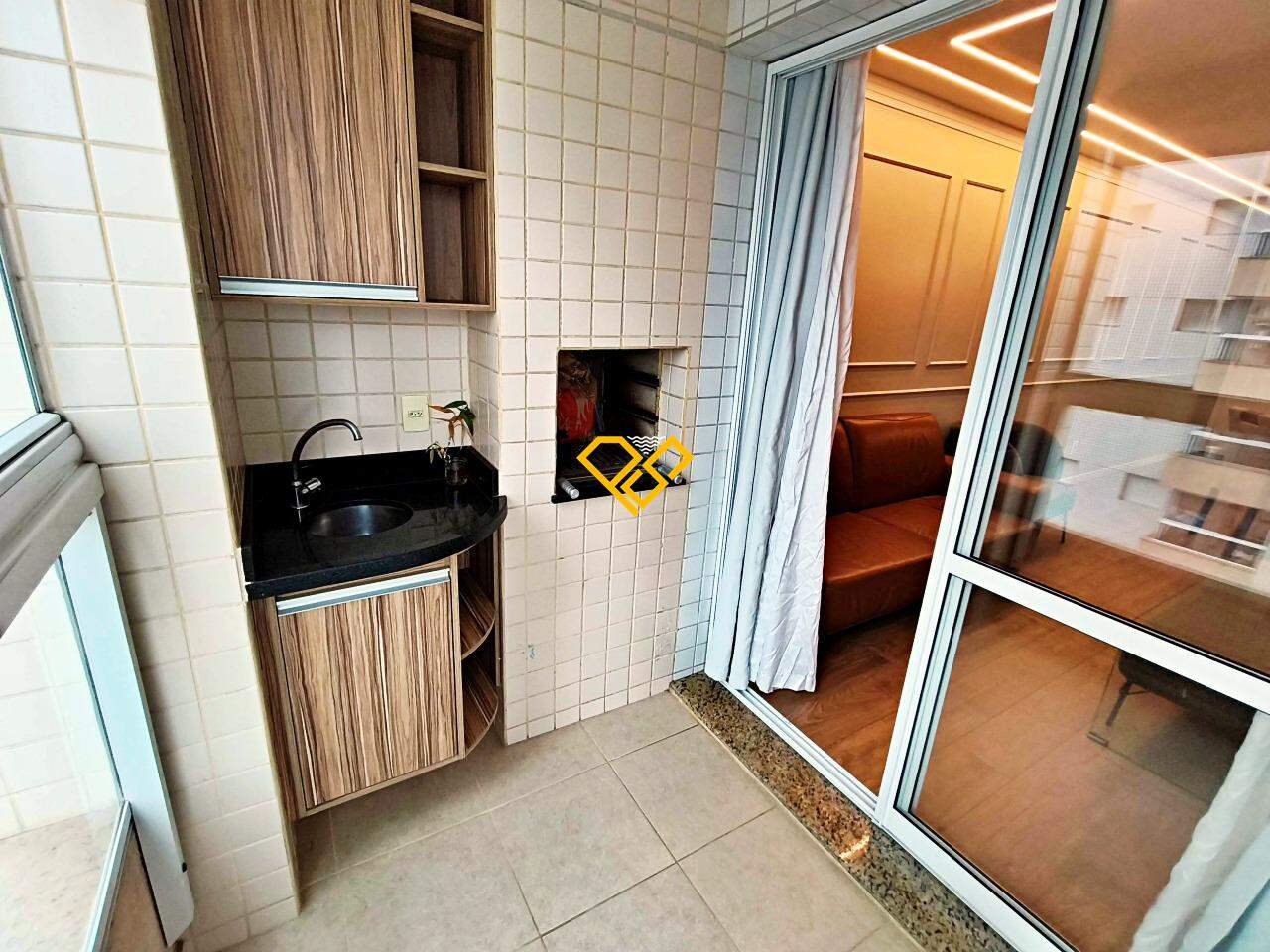 Apartamento à venda no Ponta da Praia: Varanda