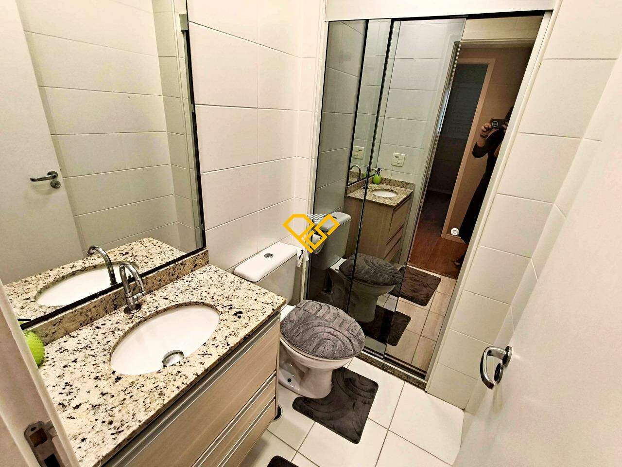 Apartamento à venda no Ponta da Praia: Wc social