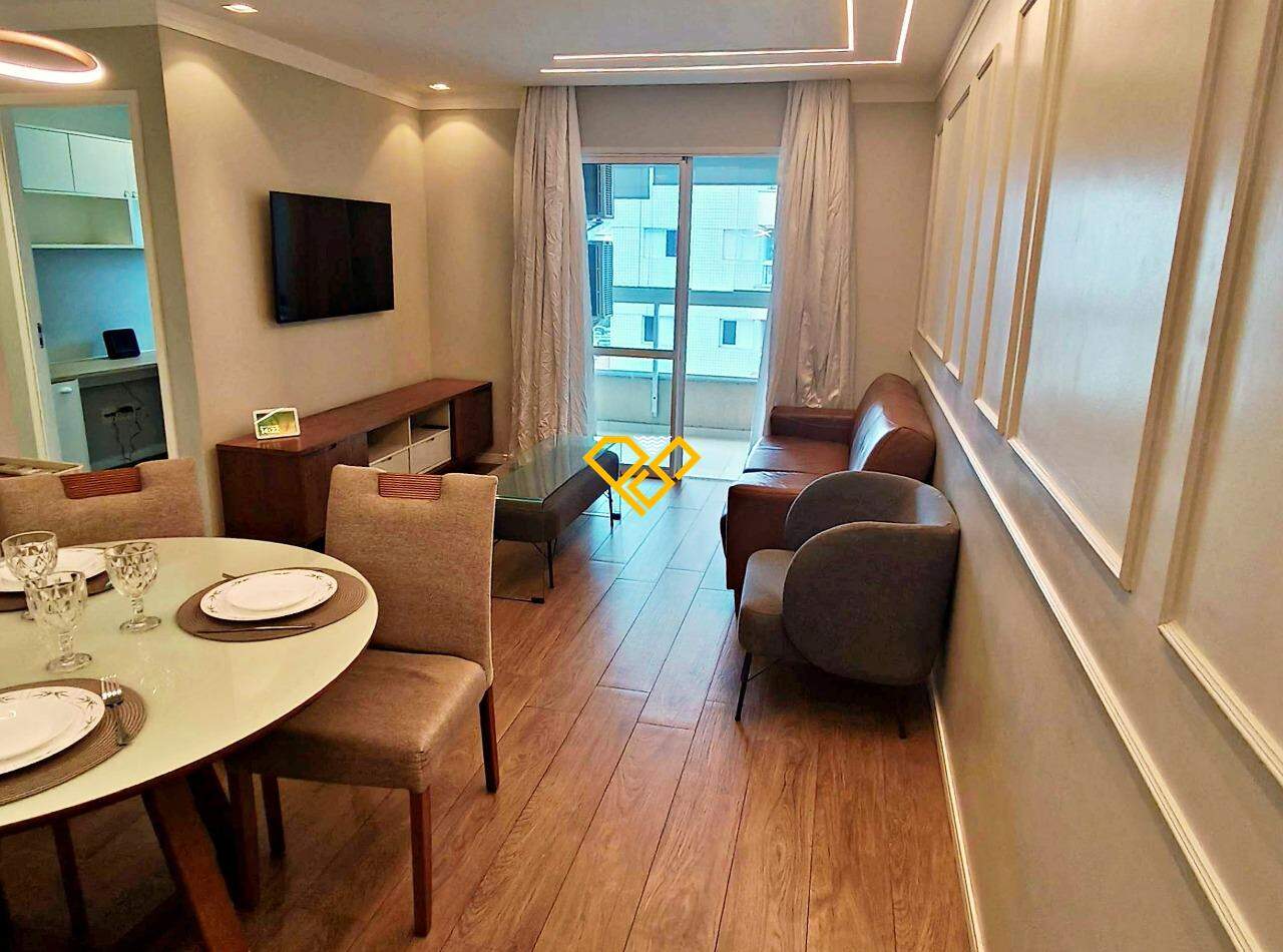 Apartamento à venda no Ponta da Praia: Sala