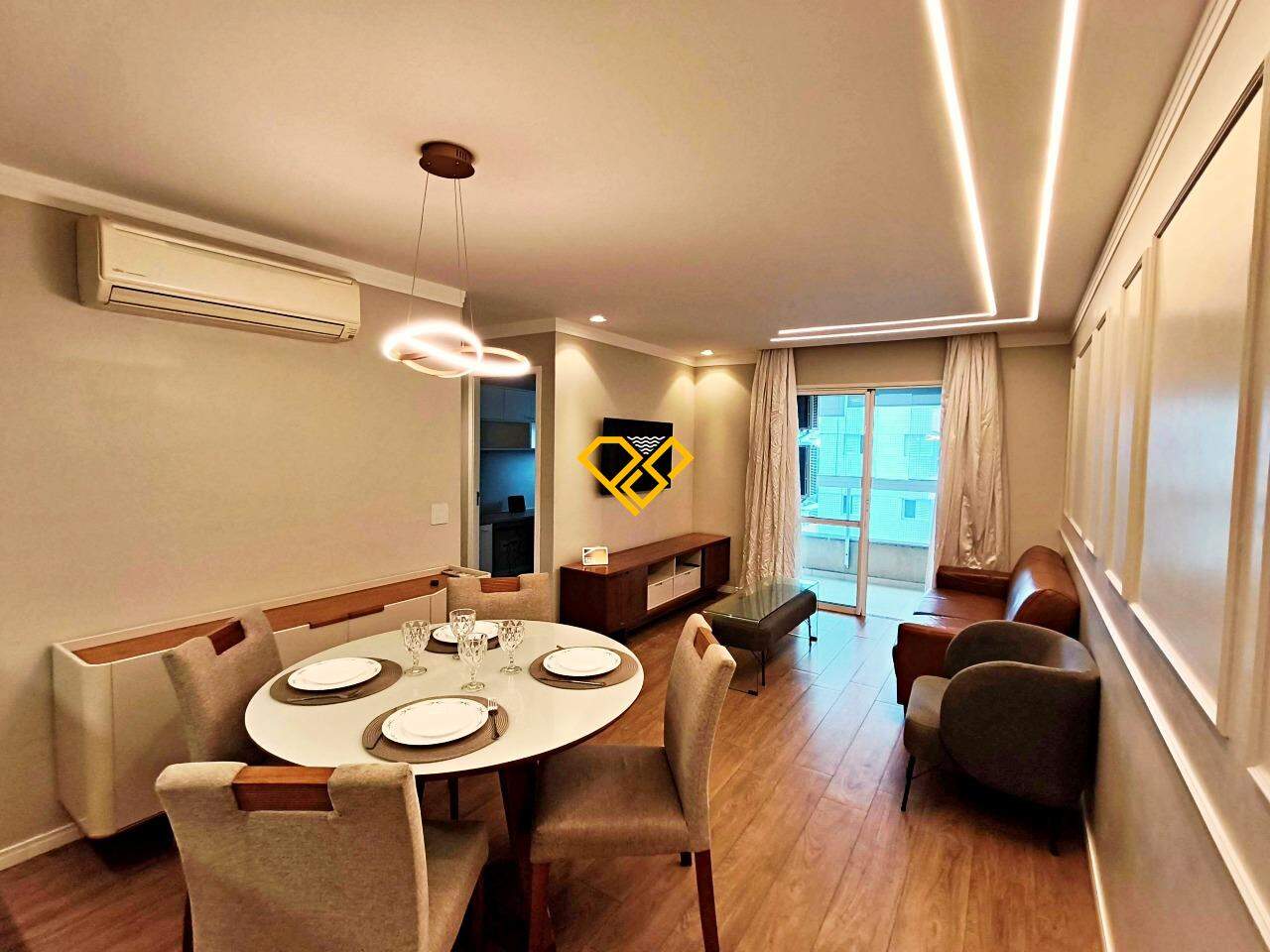 Apartamento à venda no Ponta da Praia: Sala