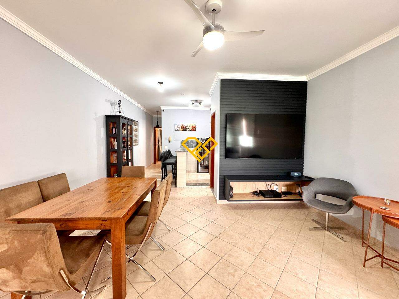 Sobreposta Alta à venda no Boqueirão: Sala piso superior