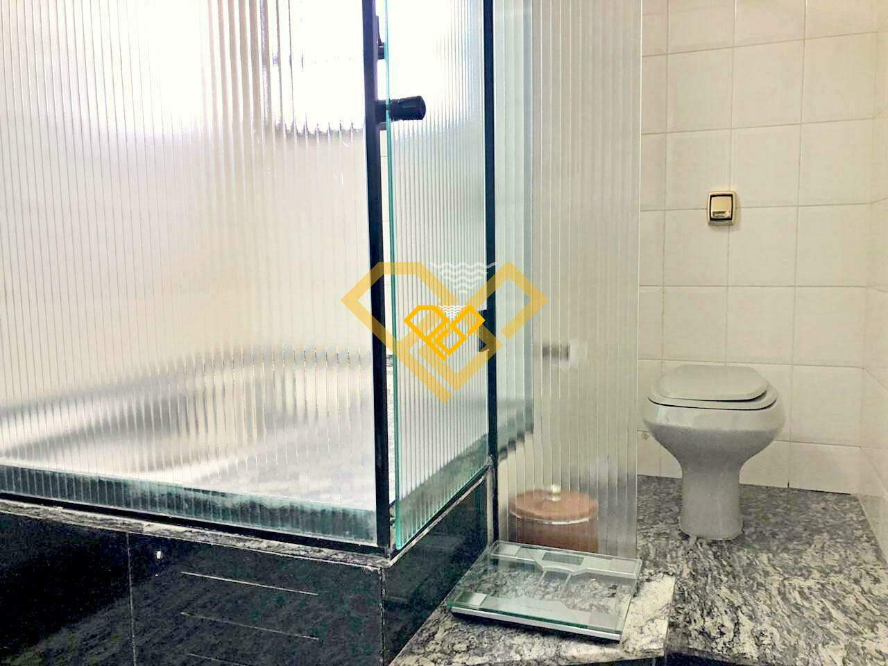 Cobertura à venda no Ponta da Praia: 